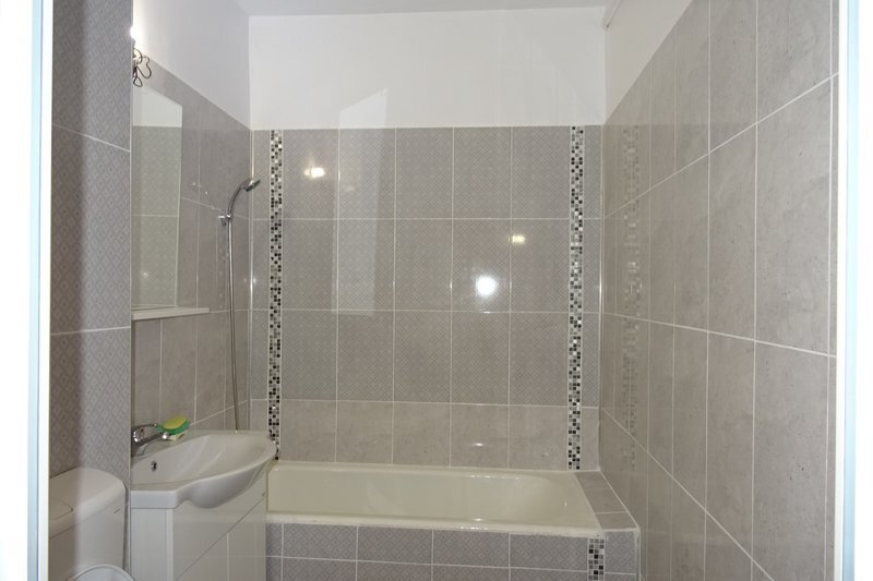 Dristor- Camil Resu- bloc mixt,etaj 4