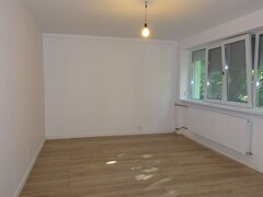 Dristor- Camil Resu- bloc mixt,etaj 4